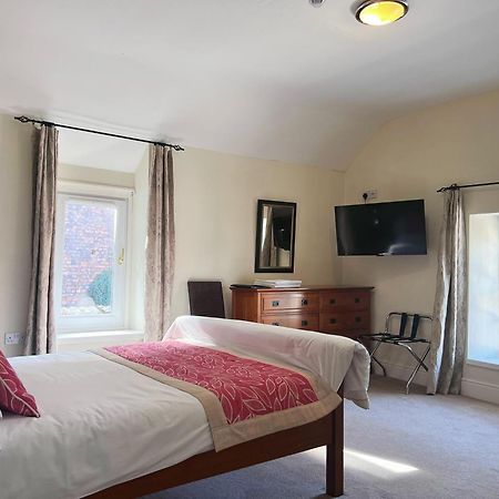 The Crown Hotel Corwen Eksteriør bilde