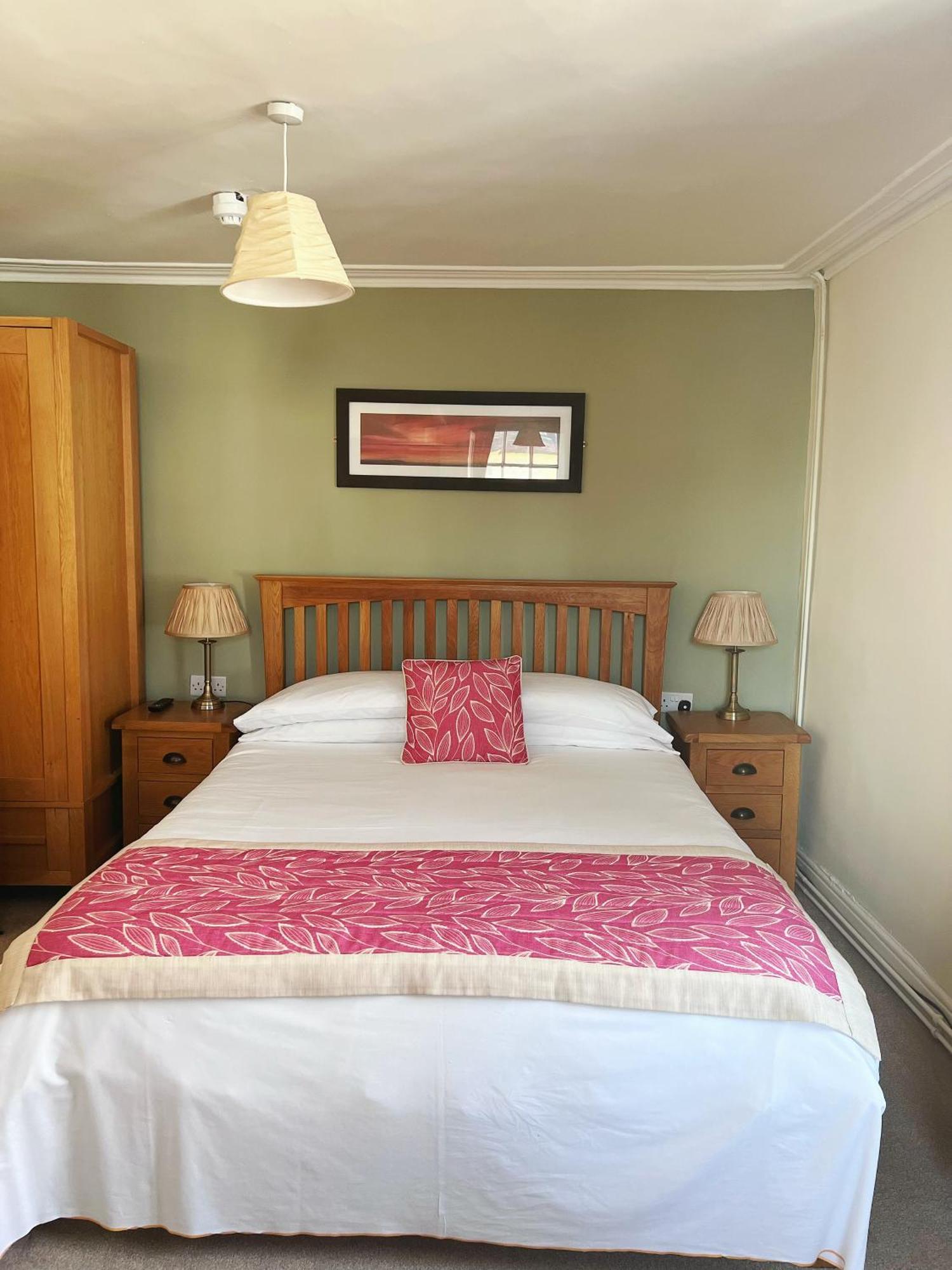 The Crown Hotel Corwen Eksteriør bilde